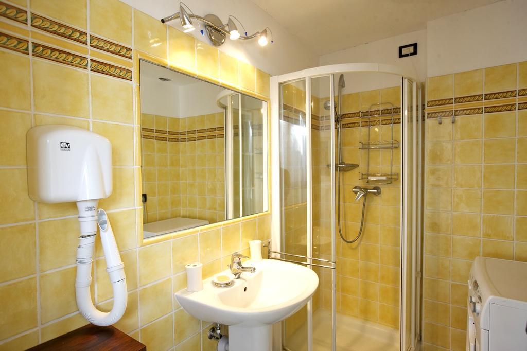 Bilocale Pieggio Apartment Oggebbio Ngoại thất bức ảnh